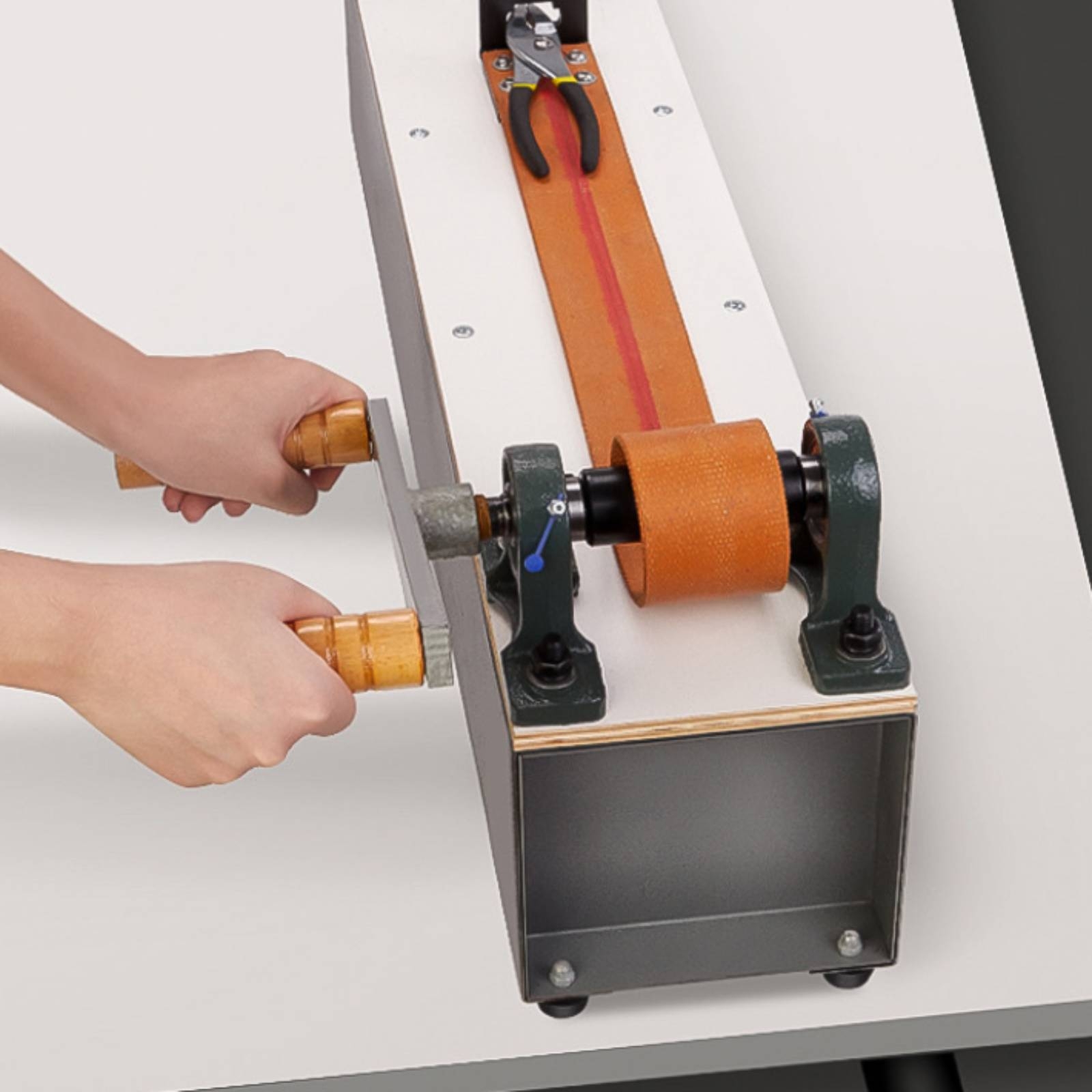ワイヤー伸線機 コンパクト手動ワイヤー伸線機 ハンドクランク - Jewelry Making Machines のレビューと価格